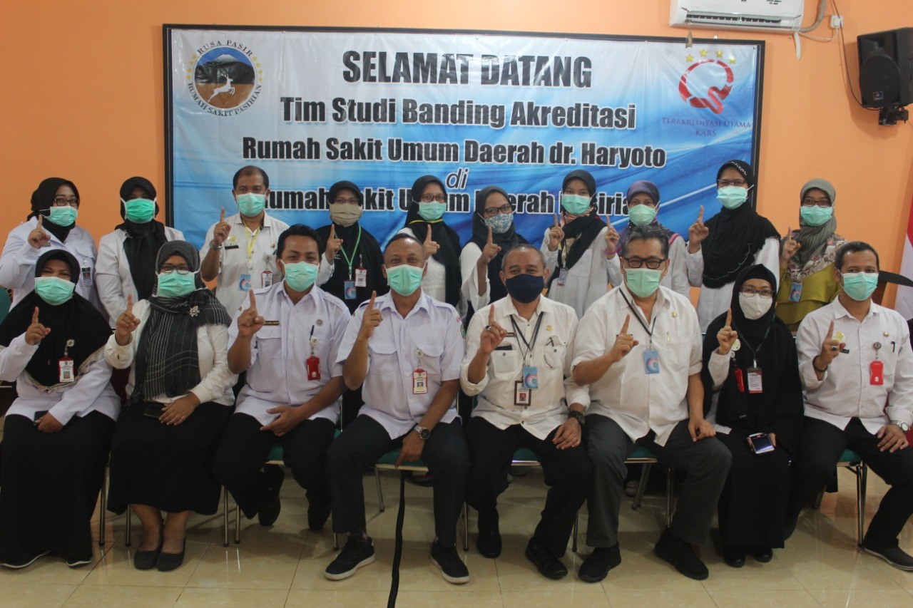 Studi Banding Akreditasi oleh RSUD dr. Haryoto Lumajang di RSUD Pasirian Lumajang